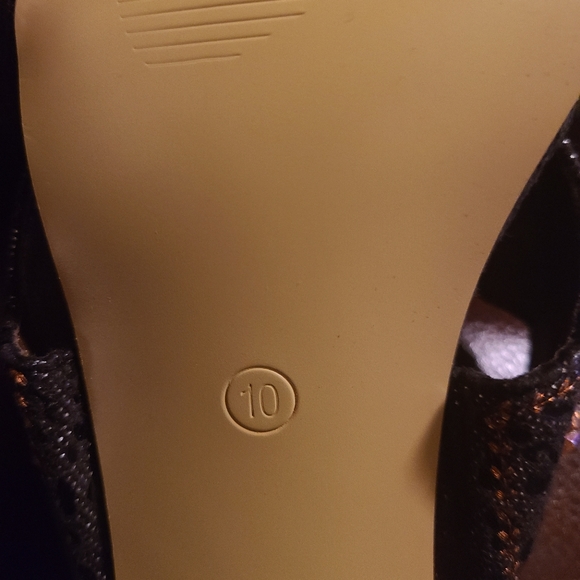 John Fashions - Picture 8 of 8